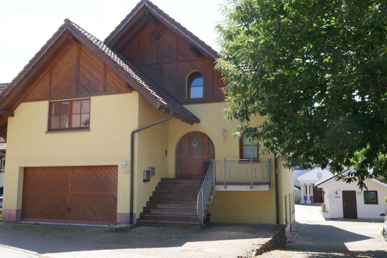 2 Zi - Fewo Schwarzwaldliebe Im Hexental, Terrasse Bollschweil Eksteriør bilde